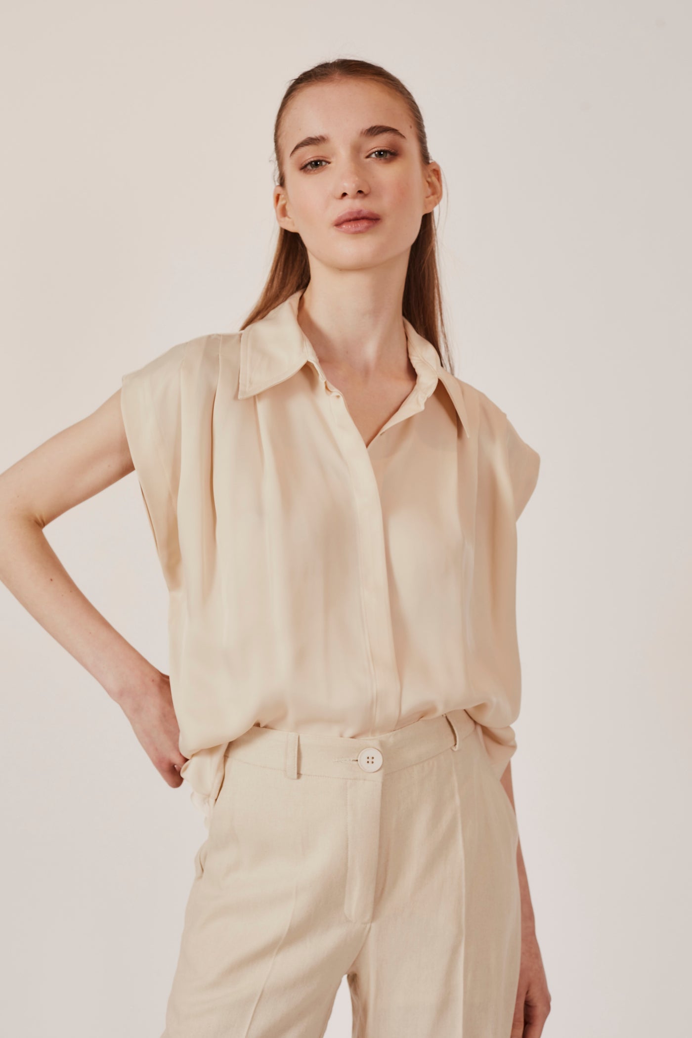 Ochro Sleeveless Shirt