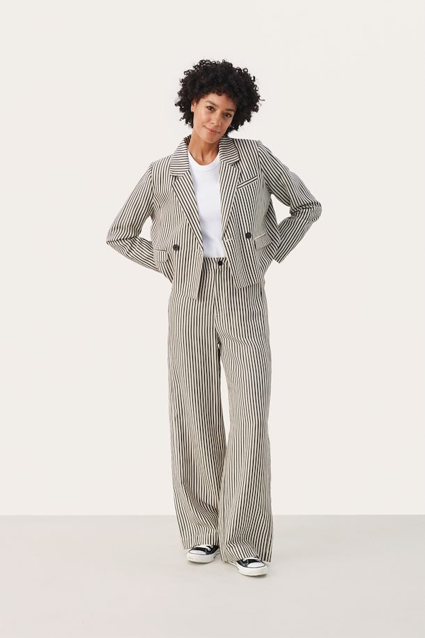 Chaya Pant
