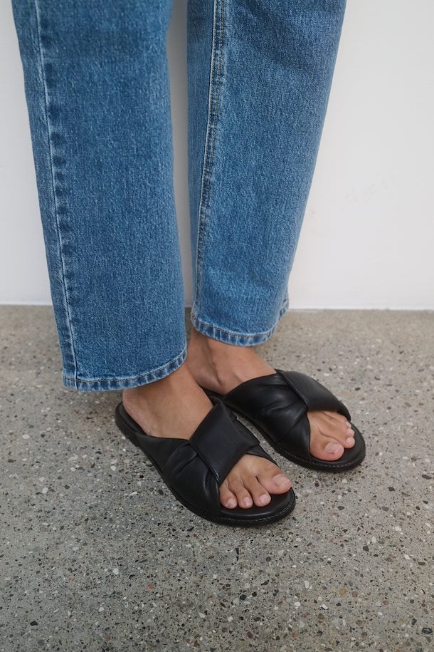Tanni Sandal