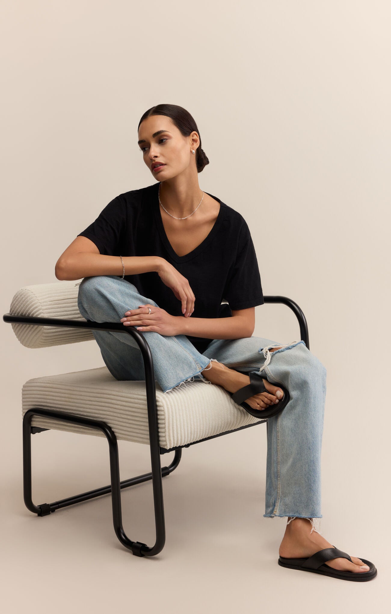 Lively V Tee