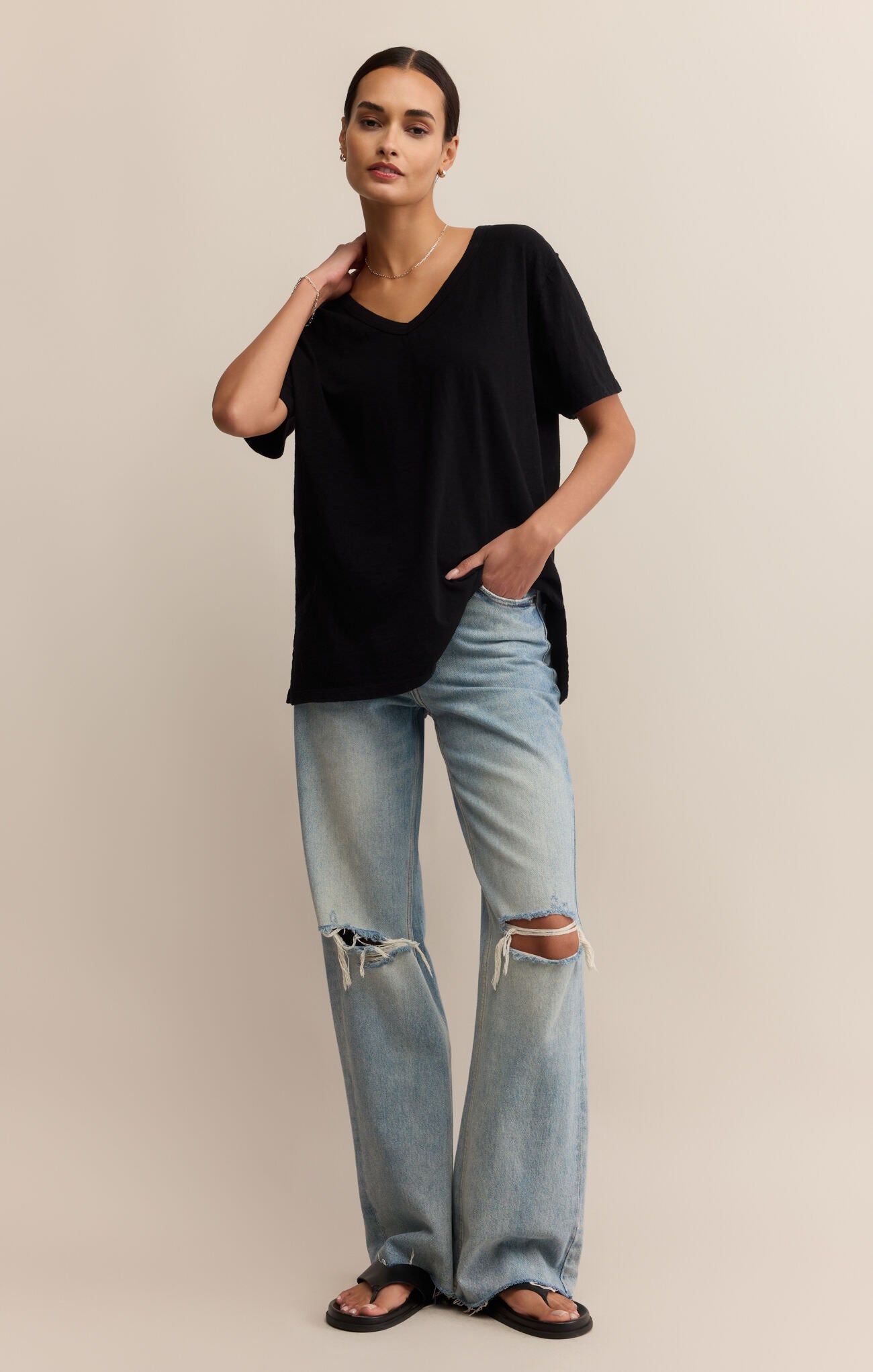 Lively V Tee